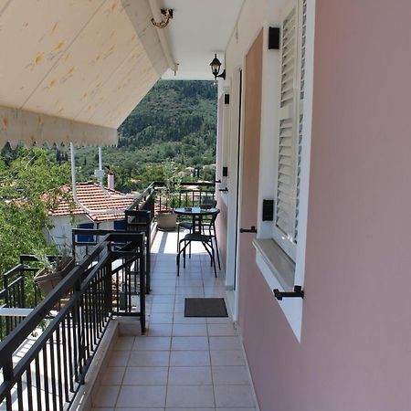 Casa Serena Asprogerakata エクステリア 写真